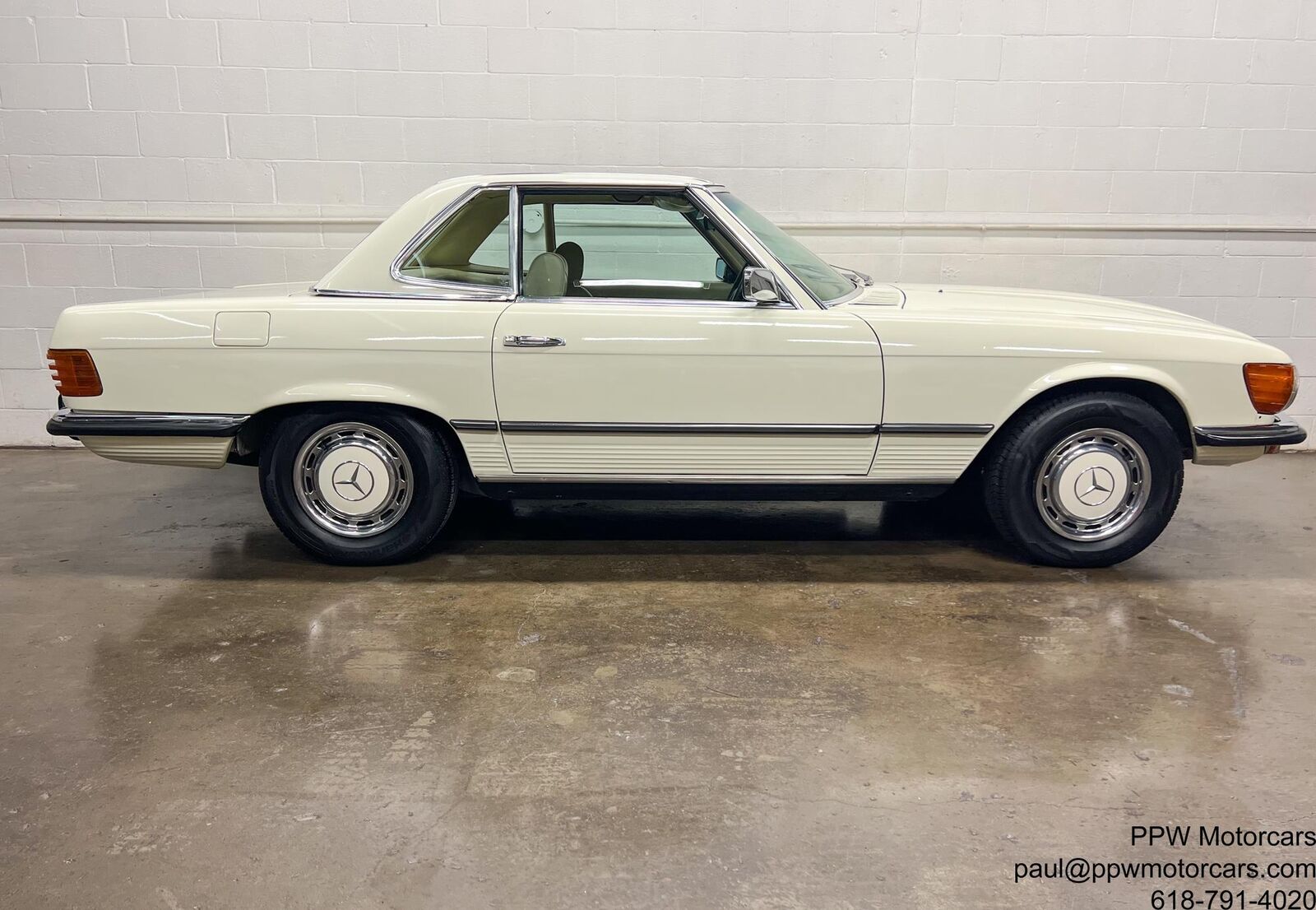 Mercedes-Benz-SL-Class-Cabriolet-1973-White-Parchment-107530-34