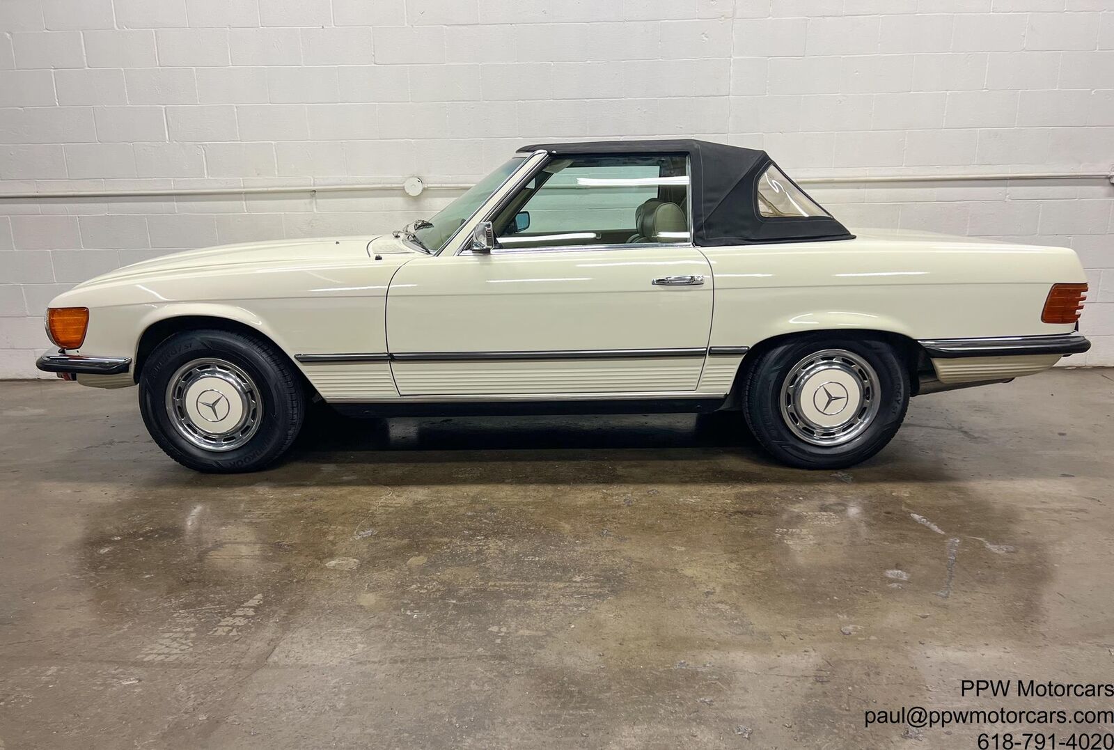 Mercedes-Benz-SL-Class-Cabriolet-1973-White-Parchment-107530-6