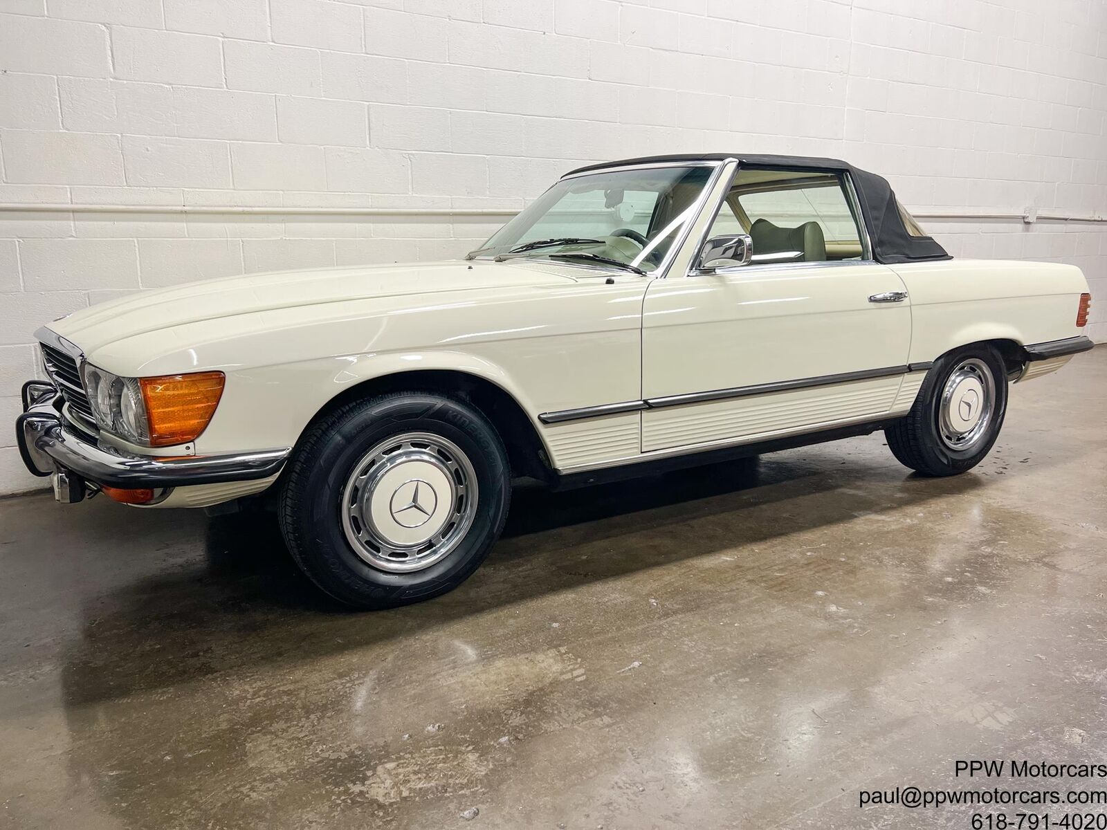 Mercedes-Benz-SL-Class-Cabriolet-1973-White-Parchment-107530-7