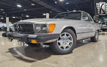 Mercedes-Benz-SL-Class-Cabriolet-1975-Gray-Black-104440-2