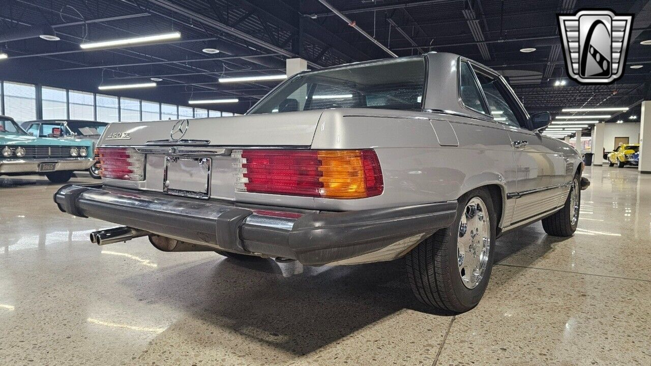 Mercedes-Benz-SL-Class-Cabriolet-1975-Gray-Black-104440-4