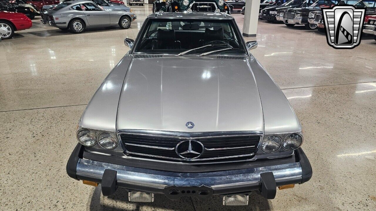 Mercedes-Benz-SL-Class-Cabriolet-1975-Gray-Black-104440-6