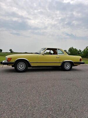 Mercedes-Benz-SL-Class-Cabriolet-1975-Yellow-Tan-137406-2