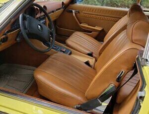 Mercedes-Benz-SL-Class-Cabriolet-1975-Yellow-Tan-137406-5