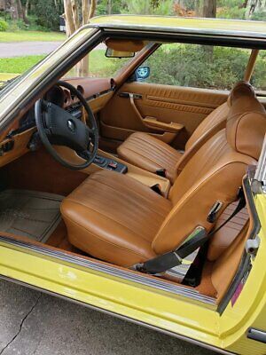 Mercedes-Benz-SL-Class-Cabriolet-1975-Yellow-Tan-137406-5