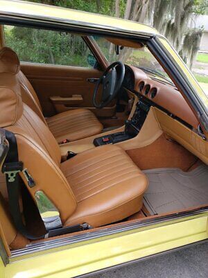 Mercedes-Benz-SL-Class-Cabriolet-1975-Yellow-Tan-137406-7