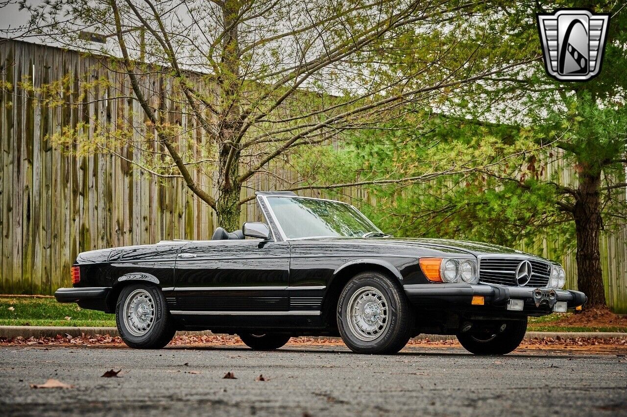 Mercedes-Benz-SL-Class-Cabriolet-1977-Black-Black-138817-8