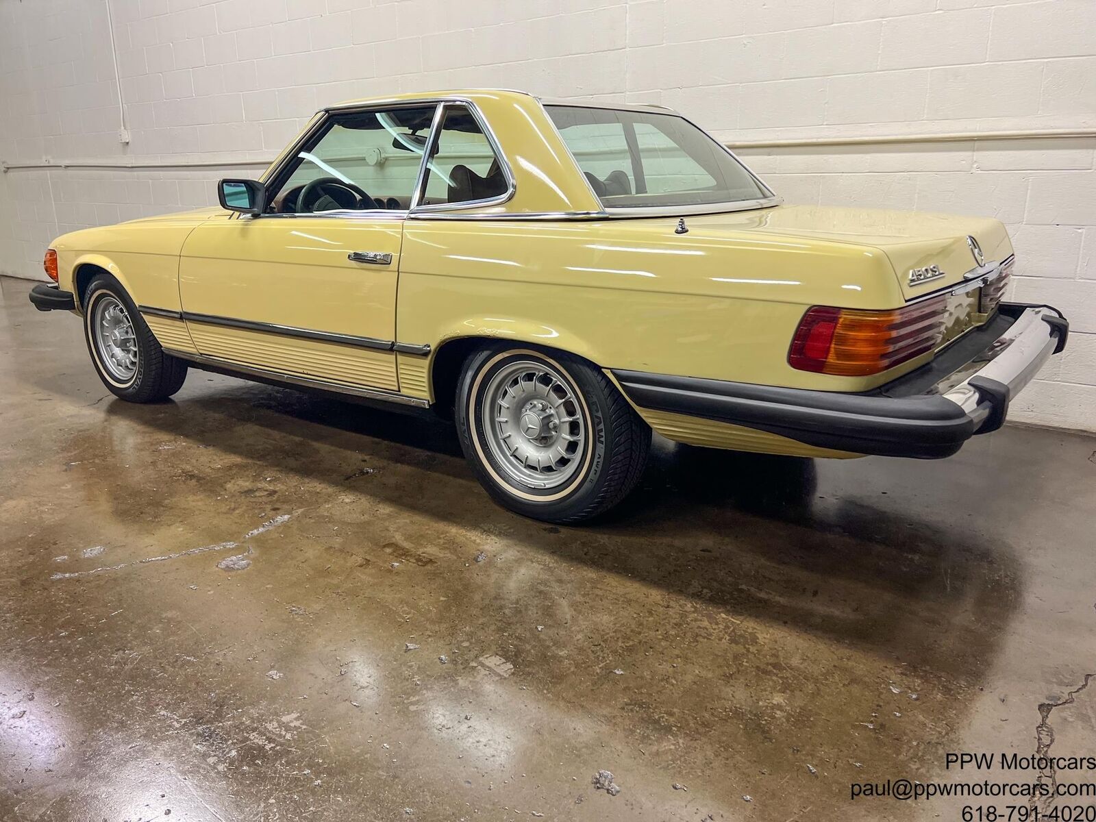 Mercedes-Benz-SL-Class-Cabriolet-1977-Yellow-Chocolate-118916-14