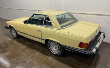 Mercedes-Benz-SL-Class-Cabriolet-1977-Yellow-Chocolate-118916-17