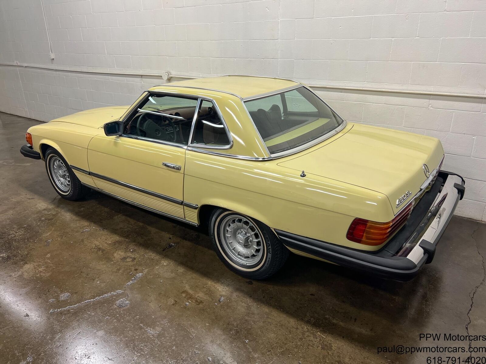 Mercedes-Benz-SL-Class-Cabriolet-1977-Yellow-Chocolate-118916-17