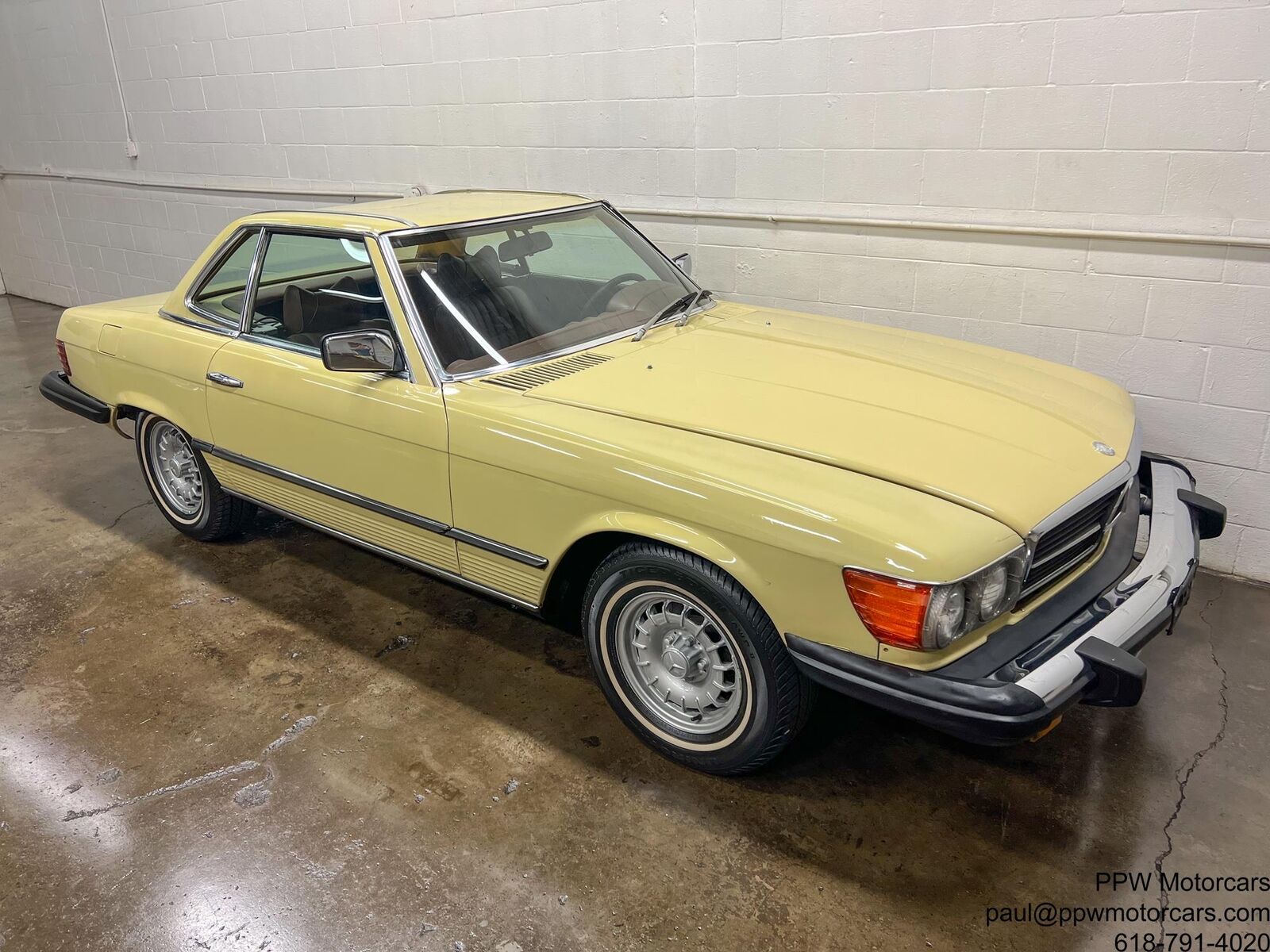 Mercedes-Benz-SL-Class-Cabriolet-1977-Yellow-Chocolate-118916-34