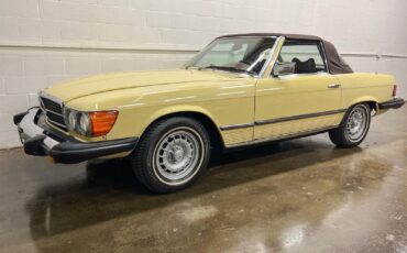 Mercedes-Benz-SL-Class-Cabriolet-1977-Yellow-Chocolate-118916-7