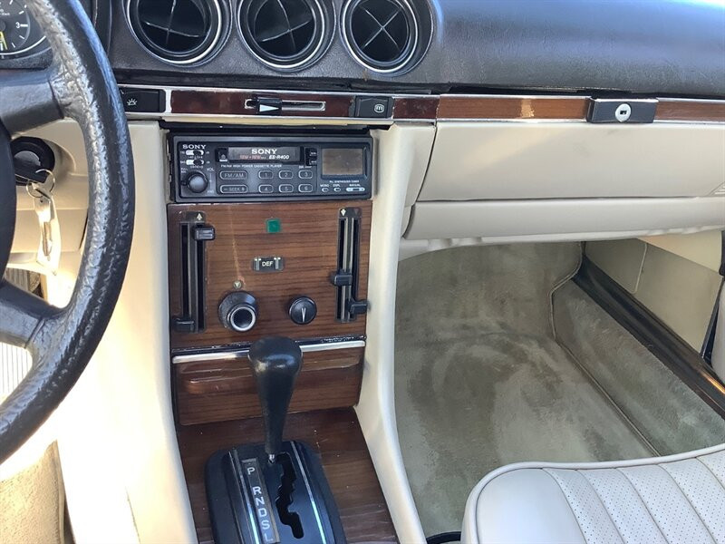 Mercedes-Benz-SL-Class-Cabriolet-1980-Green-Tan-129087-21