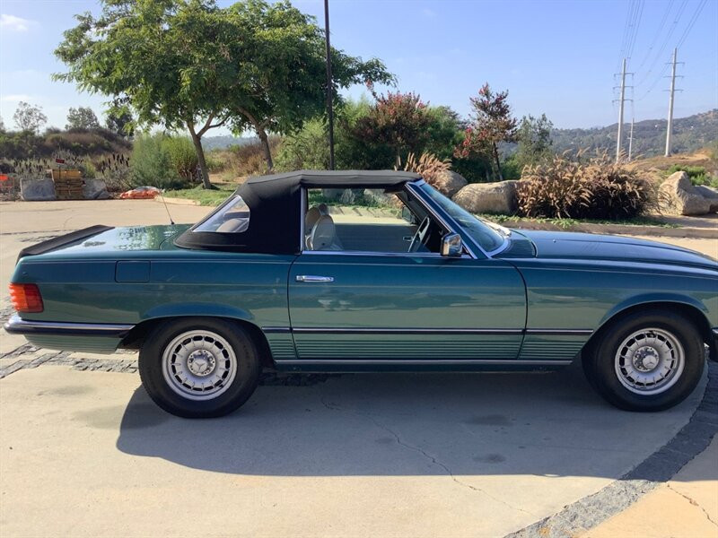 Mercedes-Benz-SL-Class-Cabriolet-1980-Green-Tan-129087-4