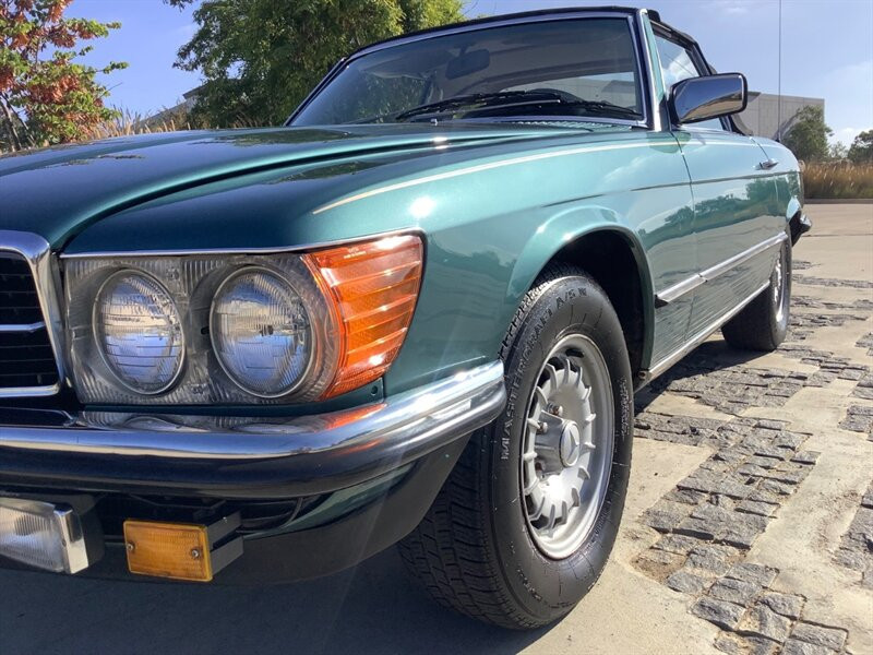 Mercedes-Benz-SL-Class-Cabriolet-1980-Green-Tan-129087-7