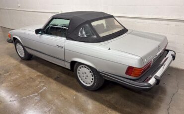 Mercedes-Benz-SL-Class-Cabriolet-1980-Silver-Gray-120062-11