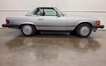 Mercedes-Benz-SL-Class-Cabriolet-1980-Silver-Gray-120062-37