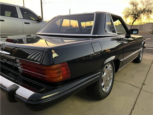 Mercedes-Benz-SL-Class-Cabriolet-1982-Black-Black-59546-4