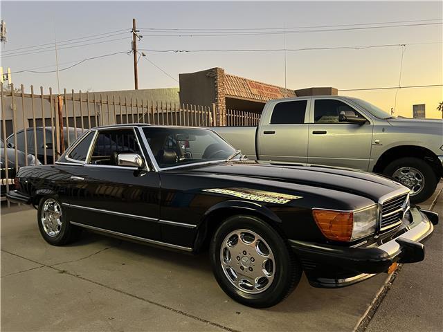 Mercedes-Benz-SL-Class-Cabriolet-1982-Black-Black-59546-5