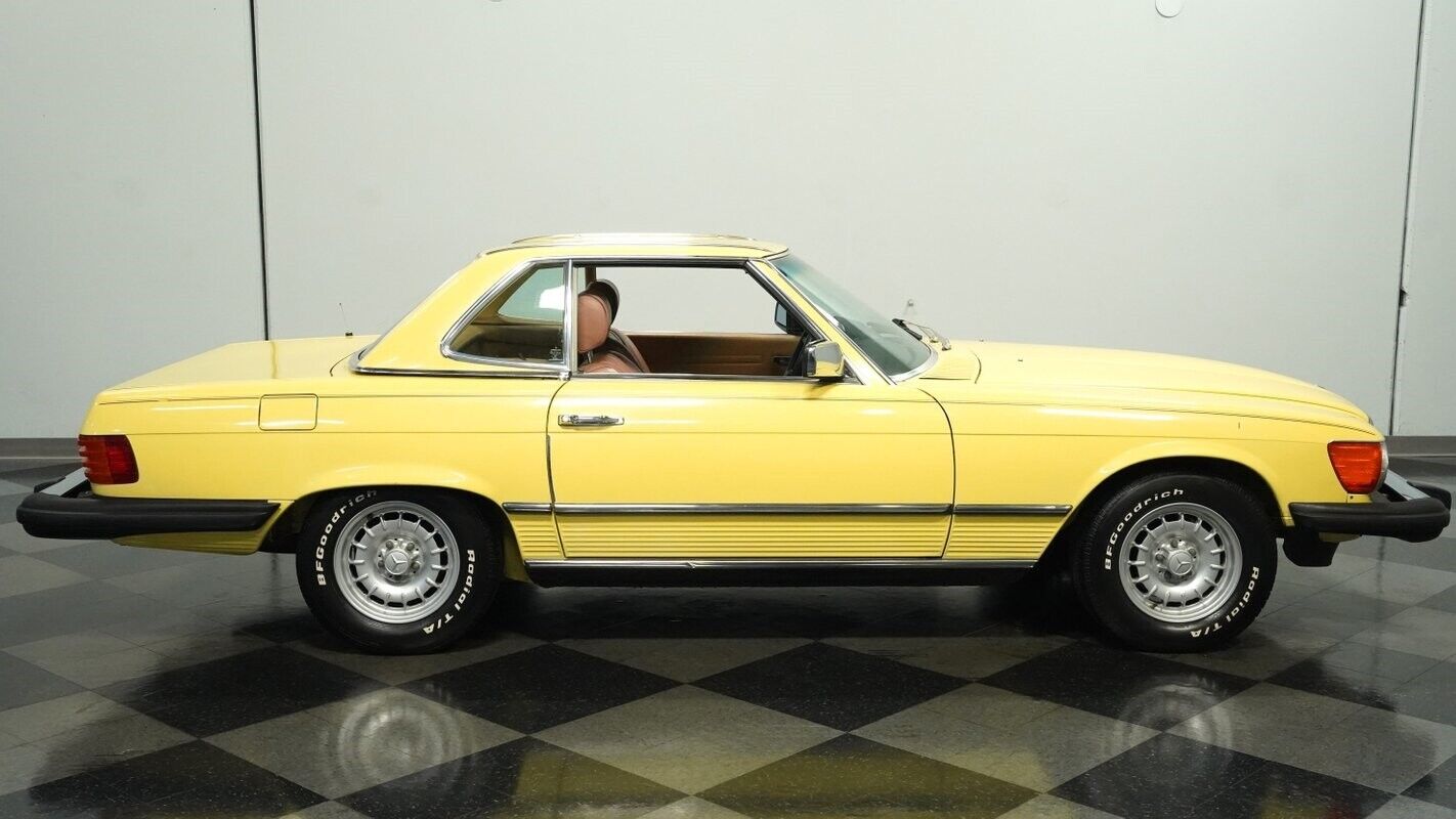 Mercedes-Benz-SL-Class-Cabriolet-1982-Yellow-Sand-Beige-83424-11