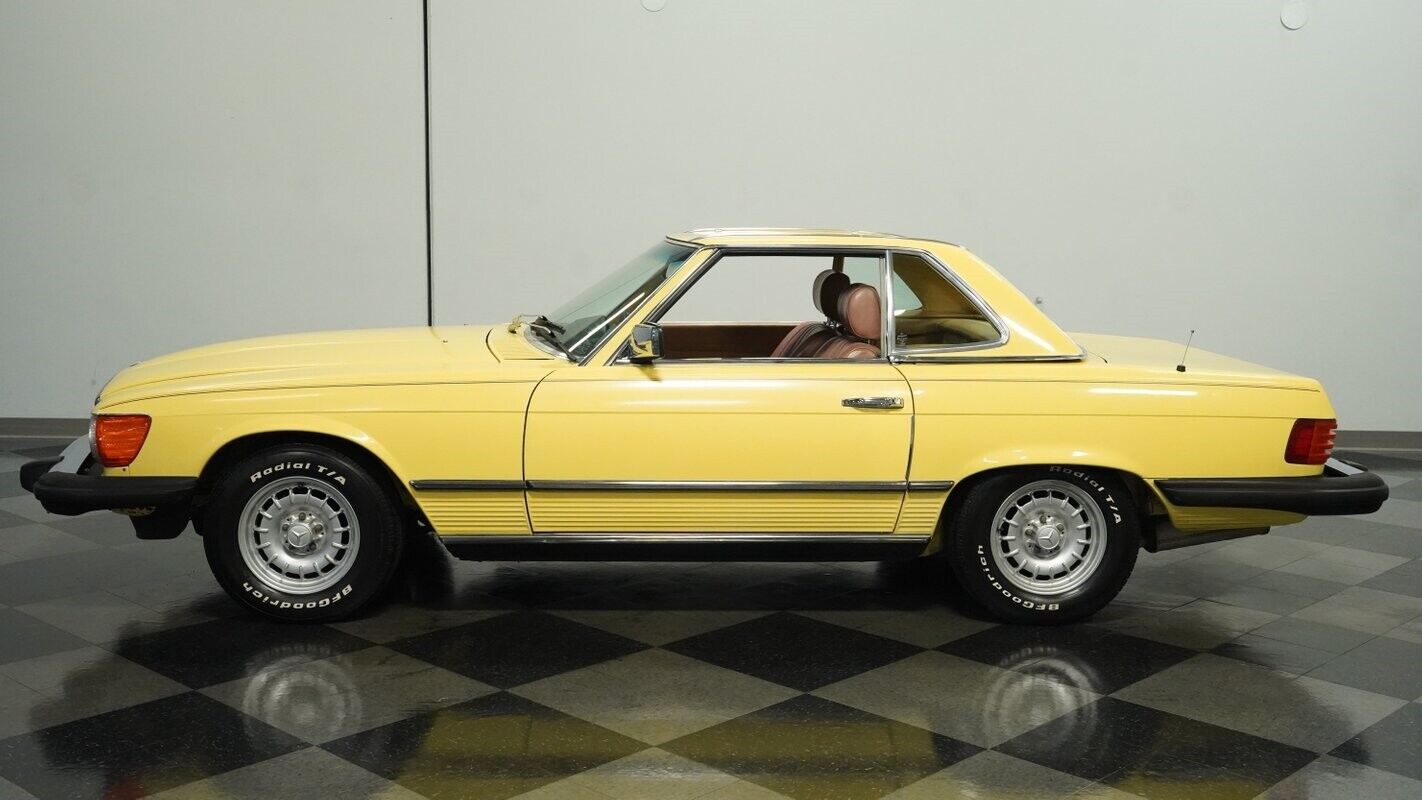 Mercedes-Benz-SL-Class-Cabriolet-1982-Yellow-Sand-Beige-83424-2