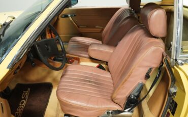 Mercedes-Benz-SL-Class-Cabriolet-1982-Yellow-Sand-Beige-83424-4