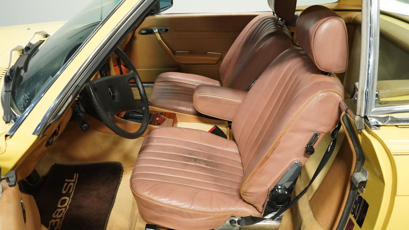 Mercedes-Benz-SL-Class-Cabriolet-1982-Yellow-Sand-Beige-83424-4