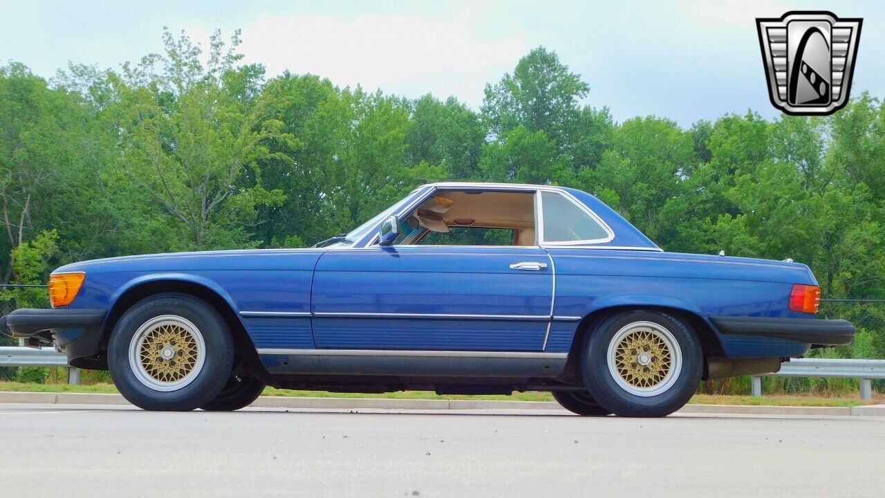 Mercedes-Benz-SL-Class-Cabriolet-1983-Blue-Tan-219534-6