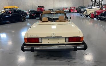 Mercedes-Benz-SL-Class-Cabriolet-1983-Cream-Tan-67473-4