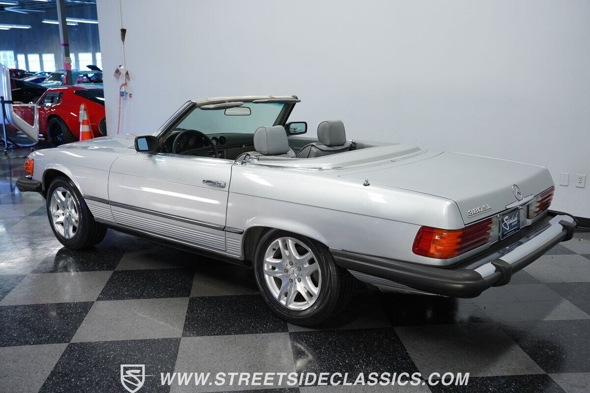 Mercedes-Benz-SL-Class-Cabriolet-1984-Silver-Gray-119597-6