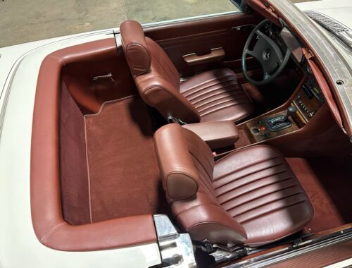 Mercedes-Benz-SL-Class-Cabriolet-1984-White-Burgundy-75573-16