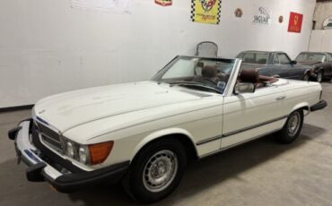 Mercedes-Benz-SL-Class-Cabriolet-1984-White-Burgundy-75573-2