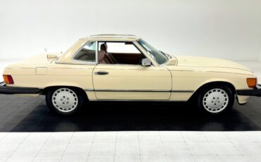 Mercedes-Benz-SL-Class-Cabriolet-1986-Light-Ivory-Saddle-181099-5