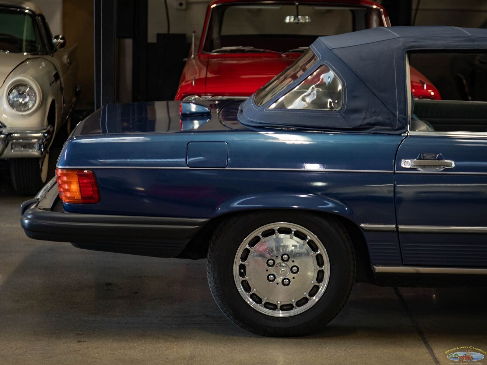 Mercedes-Benz-SL-Class-Cabriolet-1987-Blue-Blue-91853-1