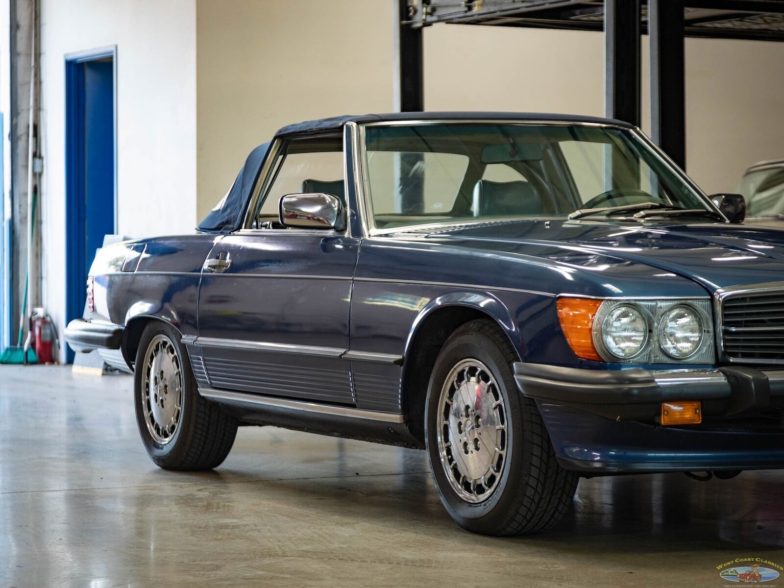 Mercedes-Benz-SL-Class-Cabriolet-1987-Blue-Blue-91853-10