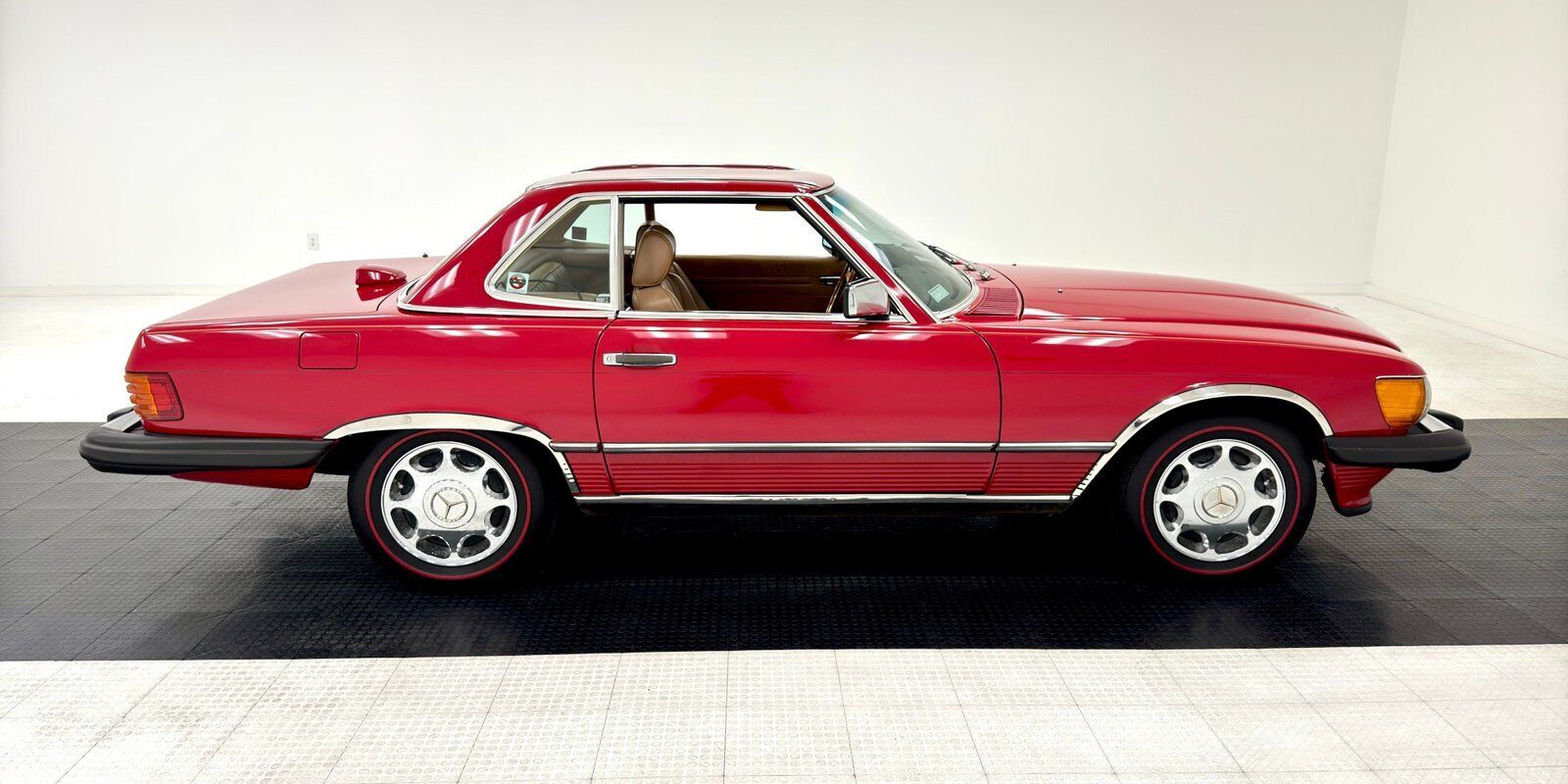 Mercedes-Benz-SL-Class-Cabriolet-1987-Red-Palomino-84849-11