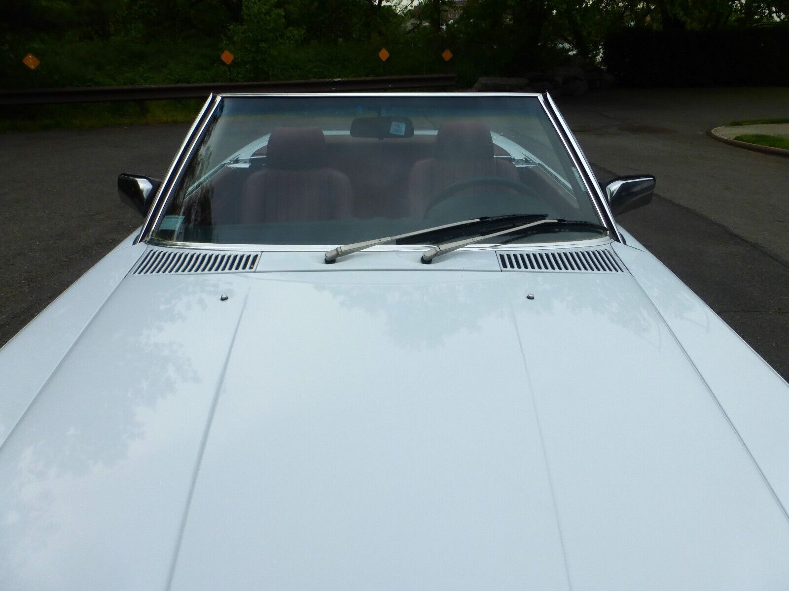 Mercedes-Benz-SL-Class-Cabriolet-1988-White-Red-172940-6