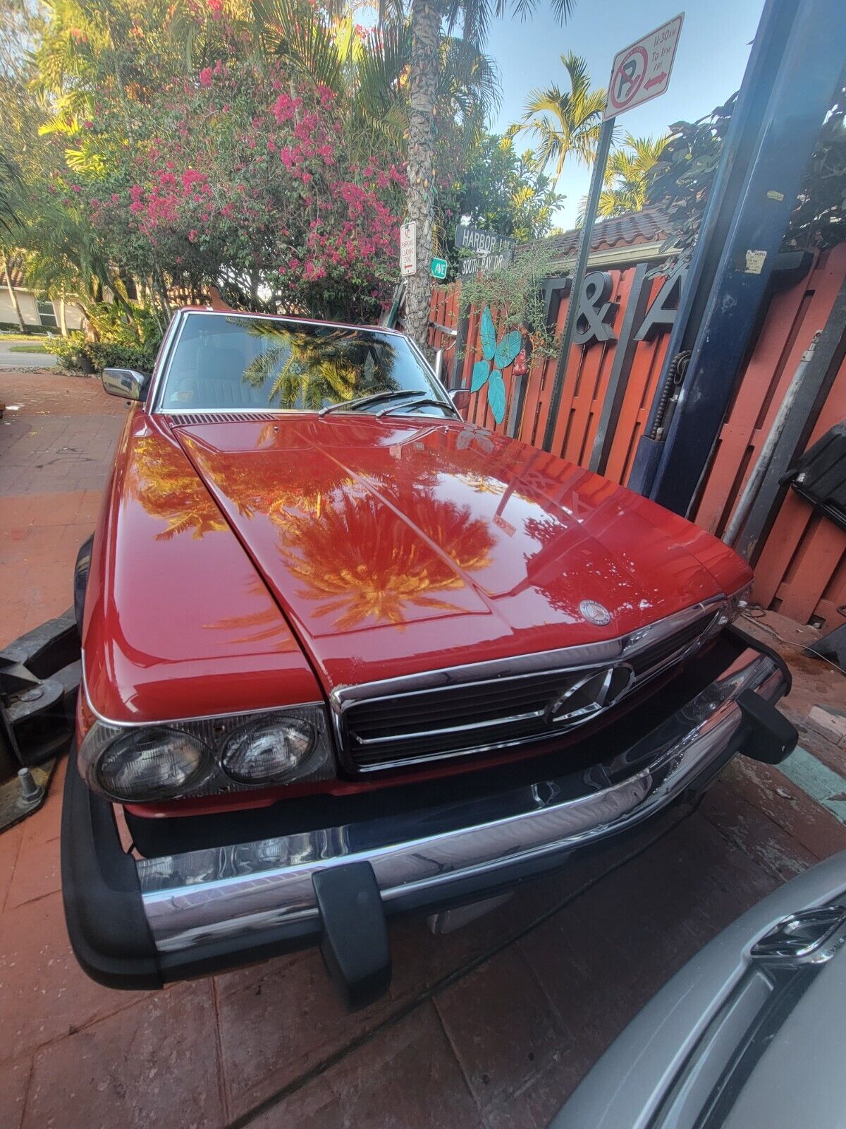 Mercedes-Benz-SL-Class-Cabriolet-1989-Red-Tan-225308-26