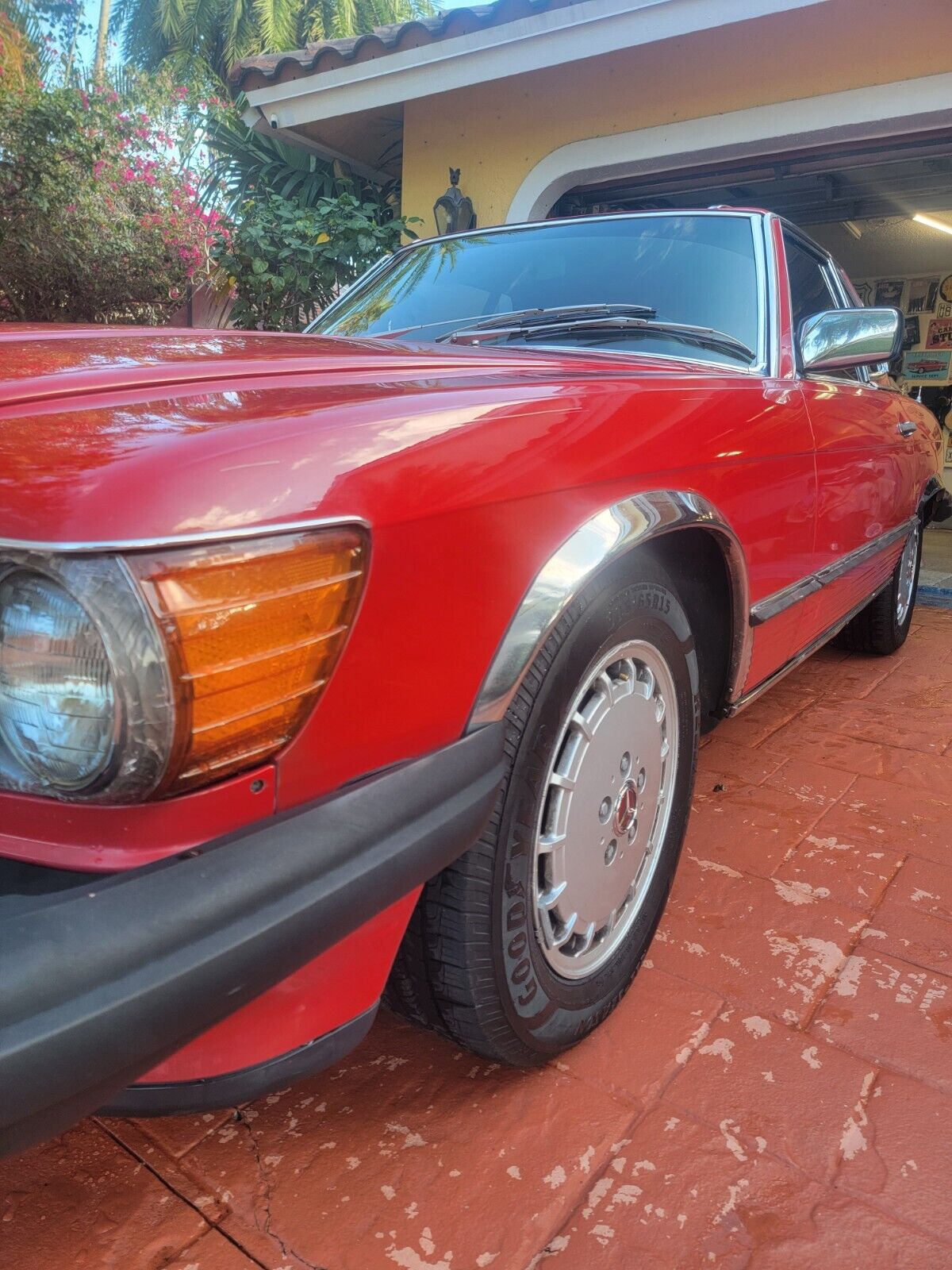 Mercedes-Benz-SL-Class-Cabriolet-1989-Red-Tan-225308-8