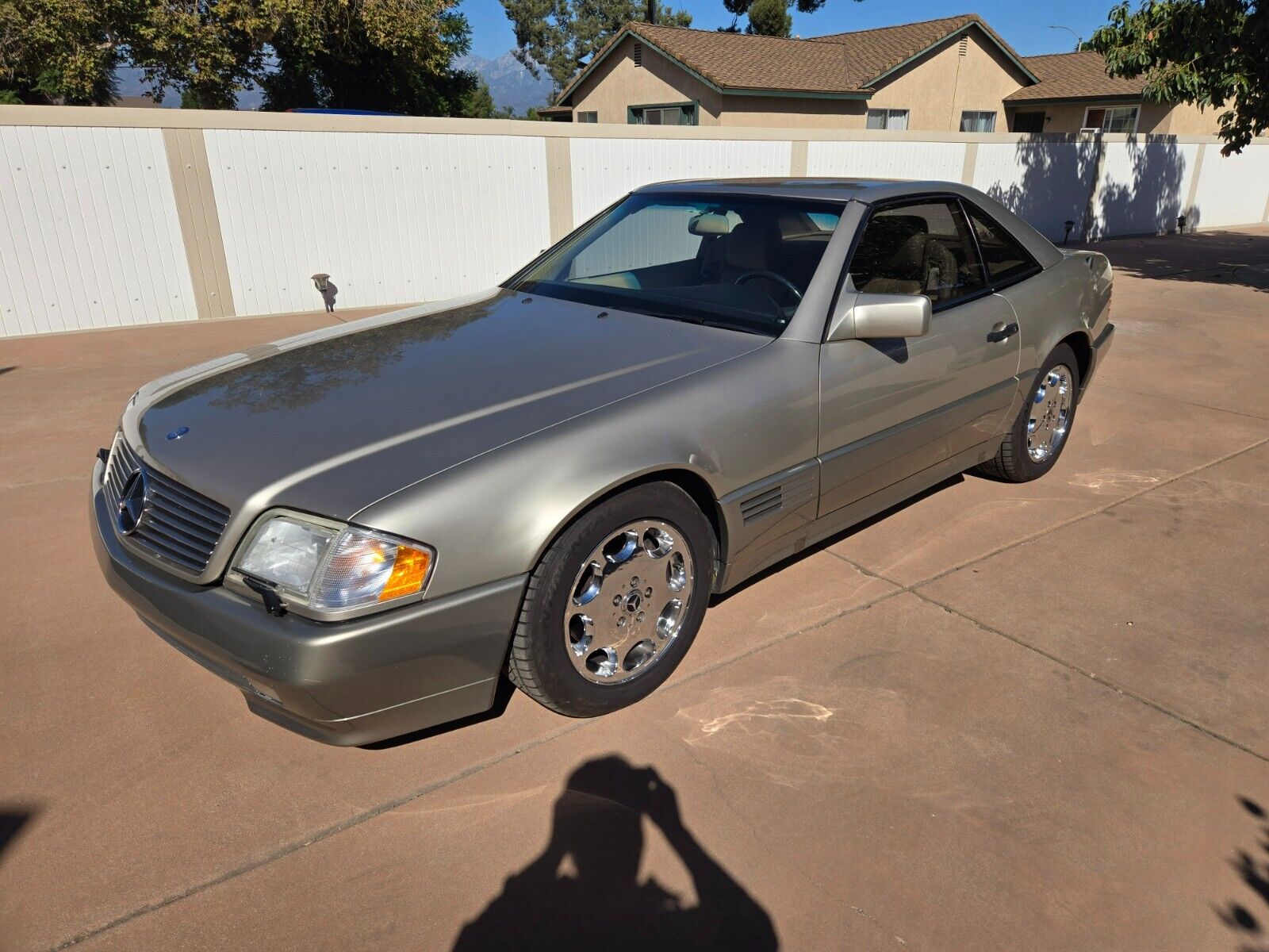 Mercedes-Benz-SL-Class-Cabriolet-1995-Smoke-Silver-Tan-104607-14