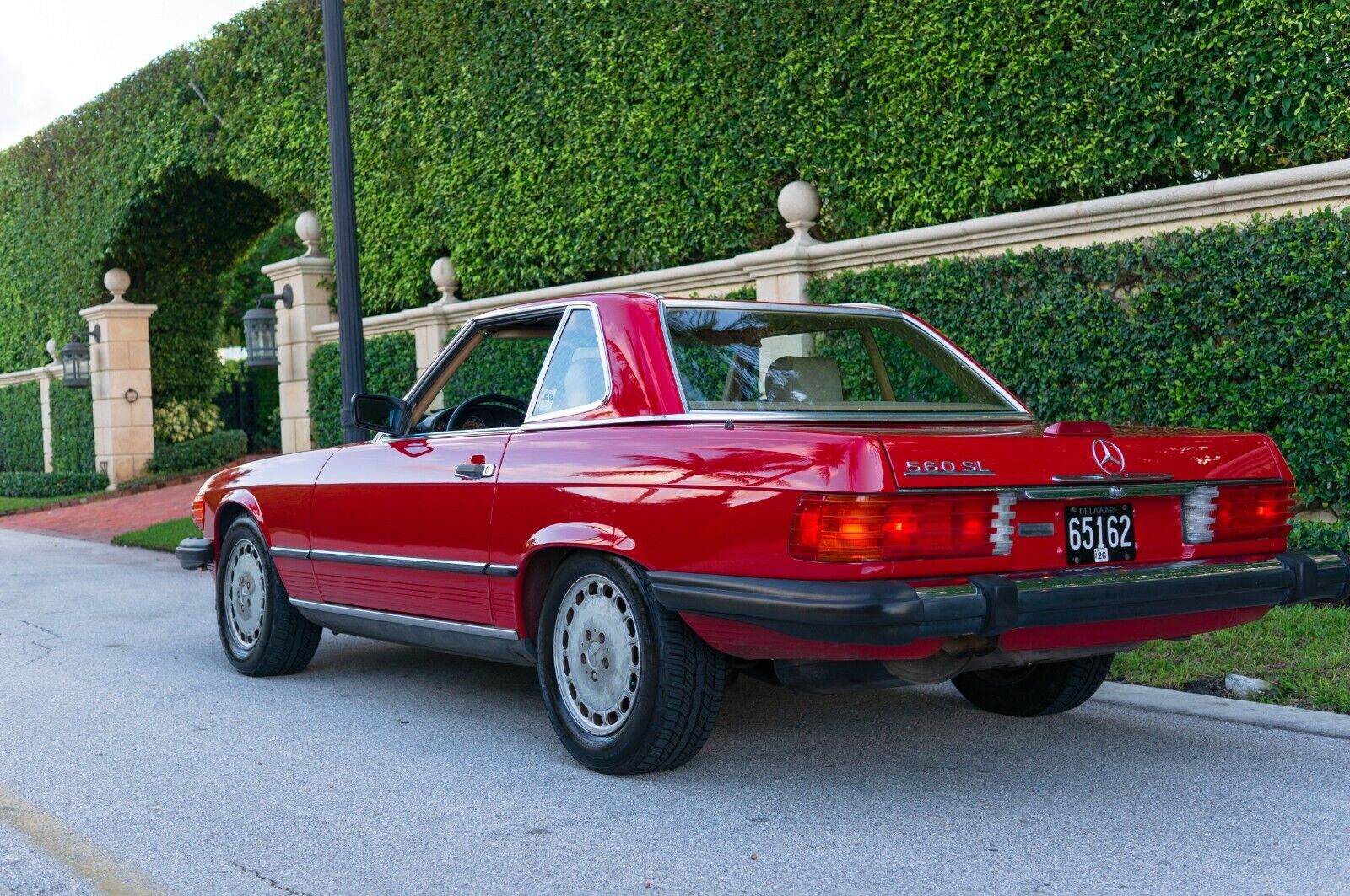 Mercedes-Benz-SL-Class-Coupe-1989-Red-Tan-170590-3