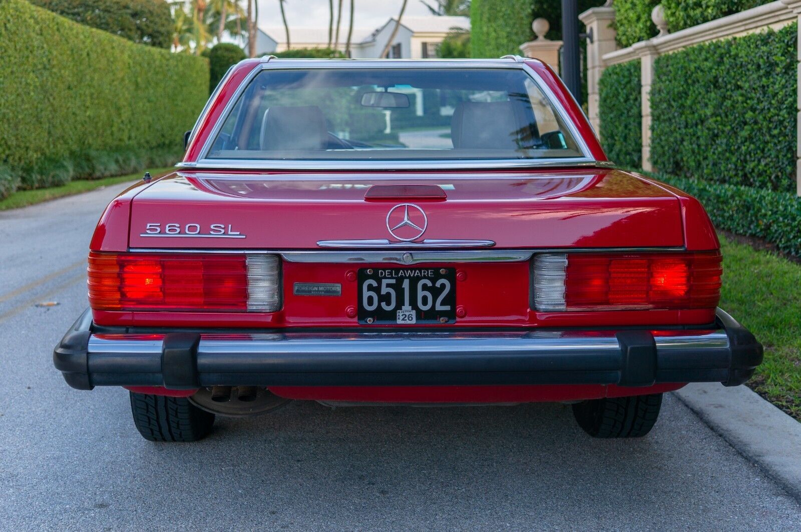 Mercedes-Benz-SL-Class-Coupe-1989-Red-Tan-170590-4