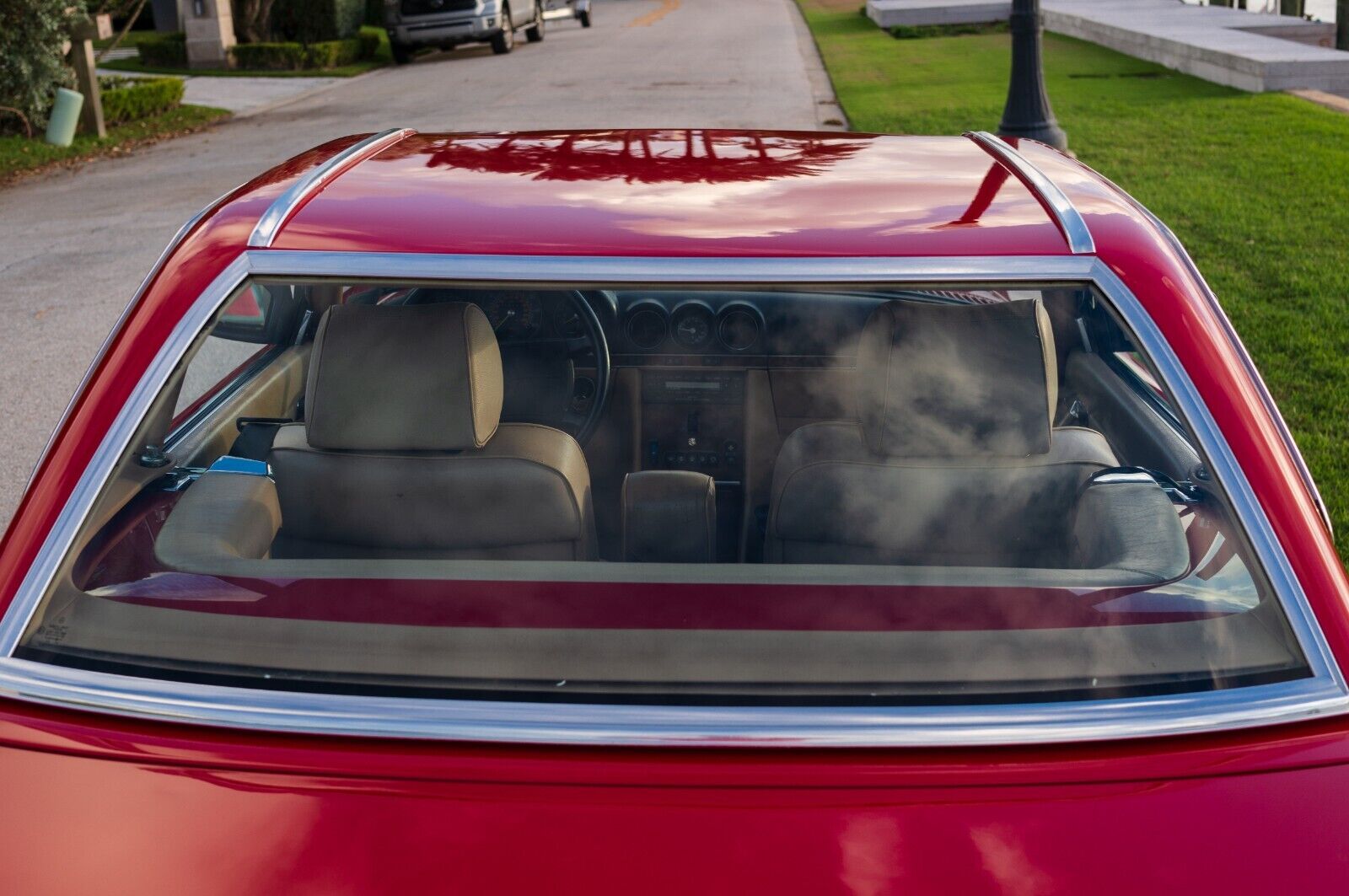 Mercedes-Benz-SL-Class-Coupe-1989-Red-Tan-170590-7