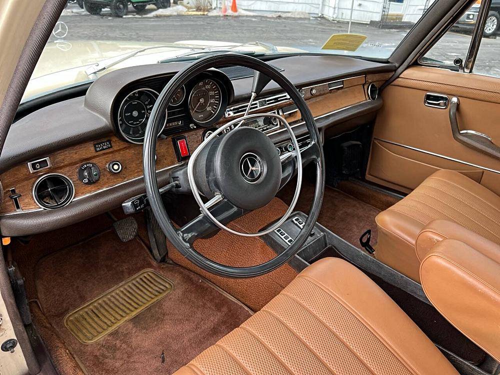 Mercedes-benz-Benz-280class-1973-custom-101190-16