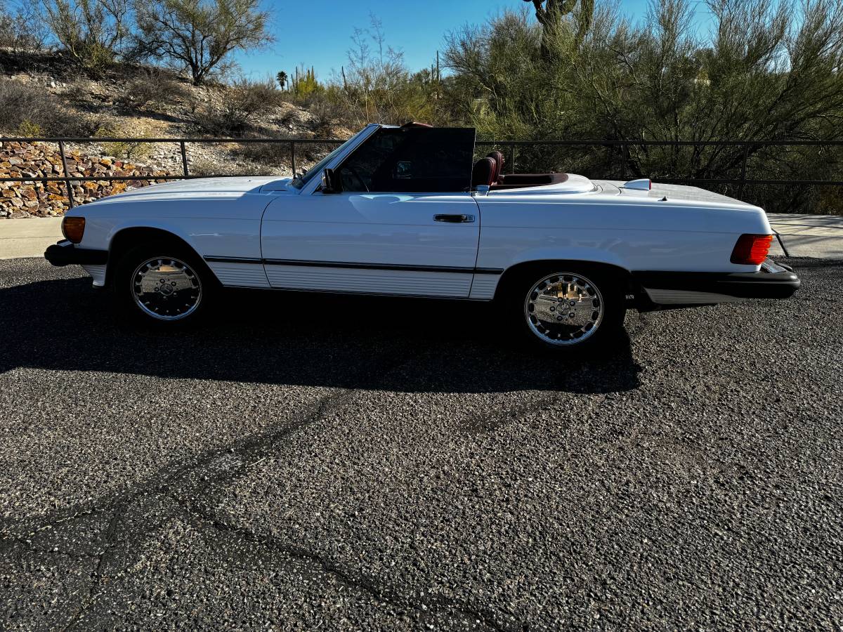 Mercedes-benz-Benz-560sl-1987-white-135989-4