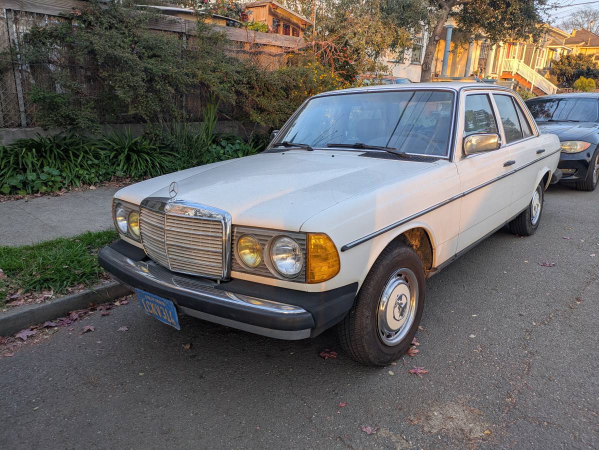 Mercedes-benz-benz-240-d-diesel-1981-white-249448