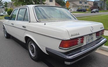 Mercedes-benz-benz-300d-300-d-diesel-1981-white-154007-1