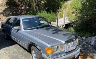 Mercedes-benz-benz-300sd-diesel-1983-blue-333668