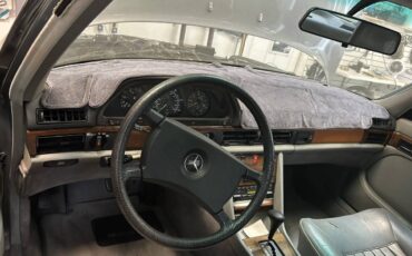 Mercedes-benz-benz-300sd-diesel-1983-blue-333668-4