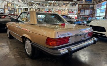 Mercedes-benz-benz-560-class-1987-yellow-259640-4